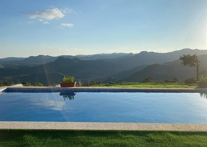 Fraga De Pitoes * 皮同伊斯-达斯-朱尼亚斯