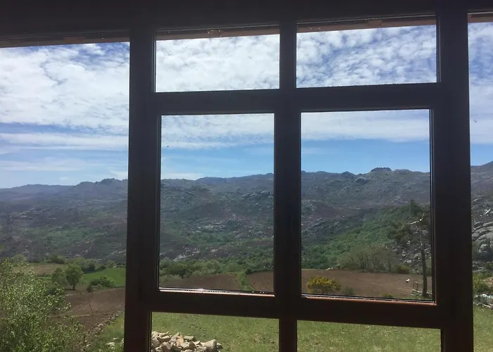 Fraga De Pitoes Farma Pitoes das Junias